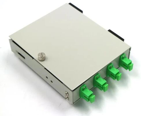 ApcのアダプターとのFTBシリーズ壁の台紙の繊維光学の端子箱4の中心FTTH